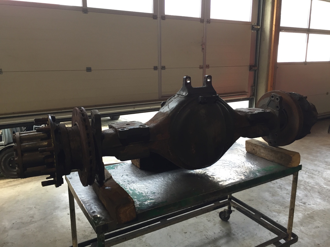 Gebrauchte Hinterradachse DB Axor 1824, Typ : HL6 / 1DCSL - 13, Artikel - Nr. : 99.99999 - 9999 - المحور الخلفي - شاحنة: صور 1 Gebrauchte Hinterradachse DB Axor 1824, Typ : HL6 / 1DCSL - 13, Artikel - Nr. : 99.99999 - 9999 - المحور الخلفي - شاحنة: صور 1