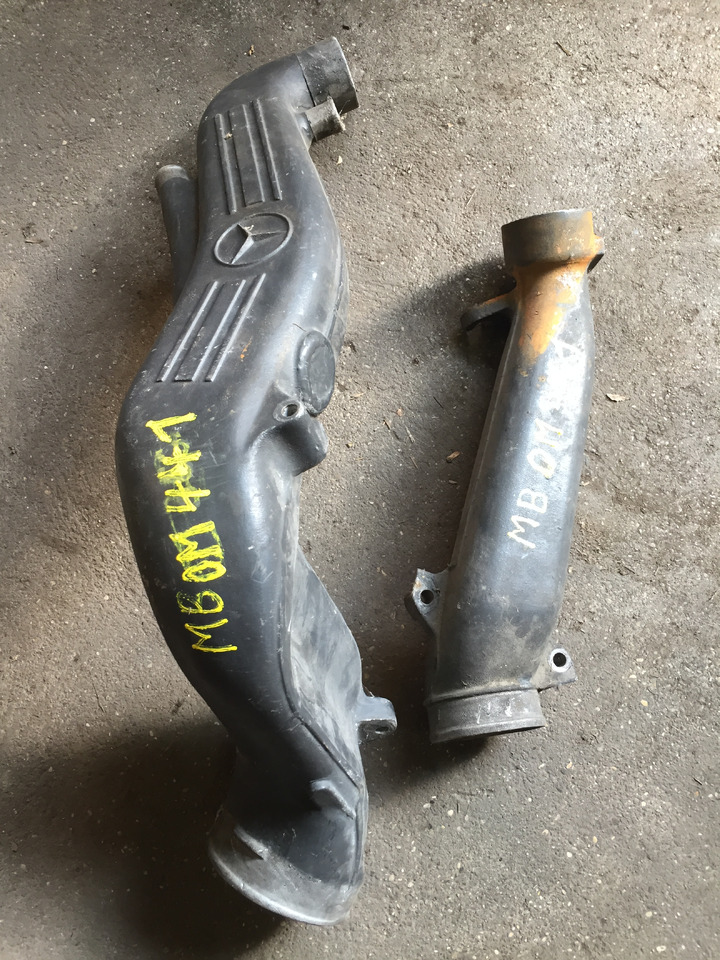 Gebrauchtes MB Motortyp OM 441 LA Ansaugrohr, Artikel - Nr. : A 999 999 99 99 - أنبوب سحب الهواء - شاحنة: صور 1 Gebrauchtes MB Motortyp OM 441 LA Ansaugrohr, Artikel - Nr. : A 999 999 99 99 - أنبوب سحب الهواء - شاحنة: صور 1