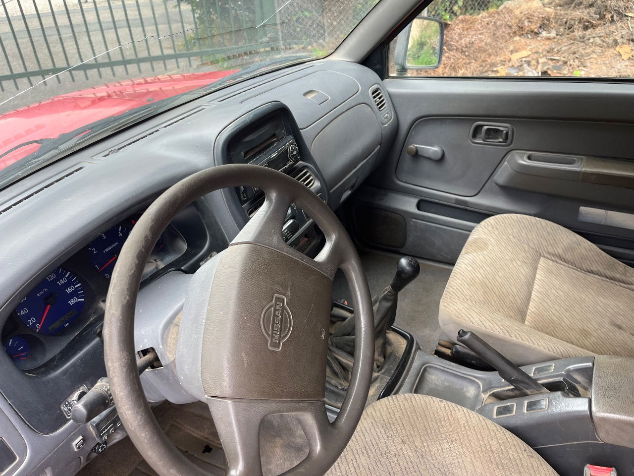 Nissan 4x4 - شاحنة البيك أب: صور 5 Nissan 4x4 - شاحنة البيك أب: صور 5