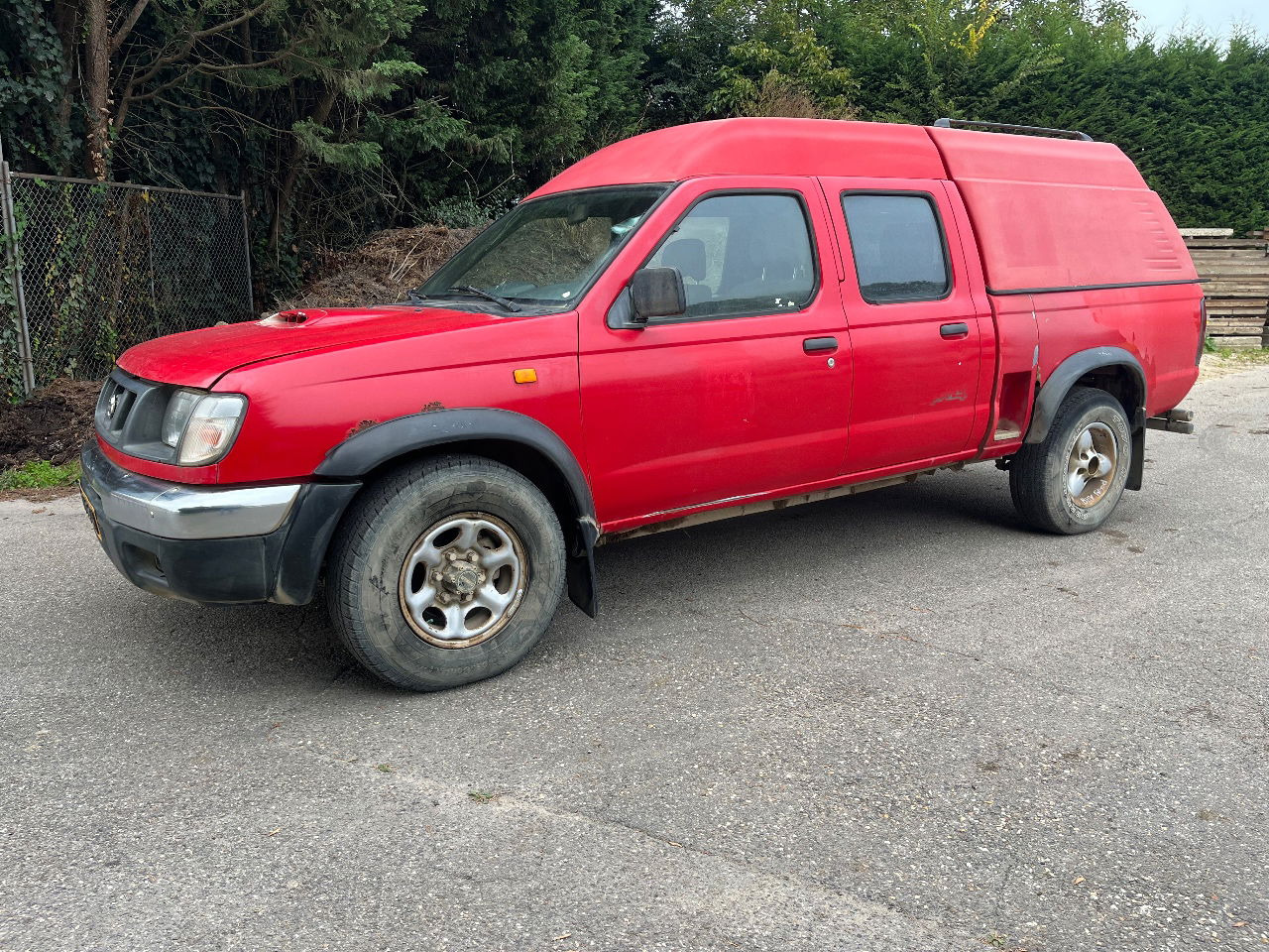 Nissan 4x4 - شاحنة البيك أب: صور 1 Nissan 4x4 - شاحنة البيك أب: صور 1