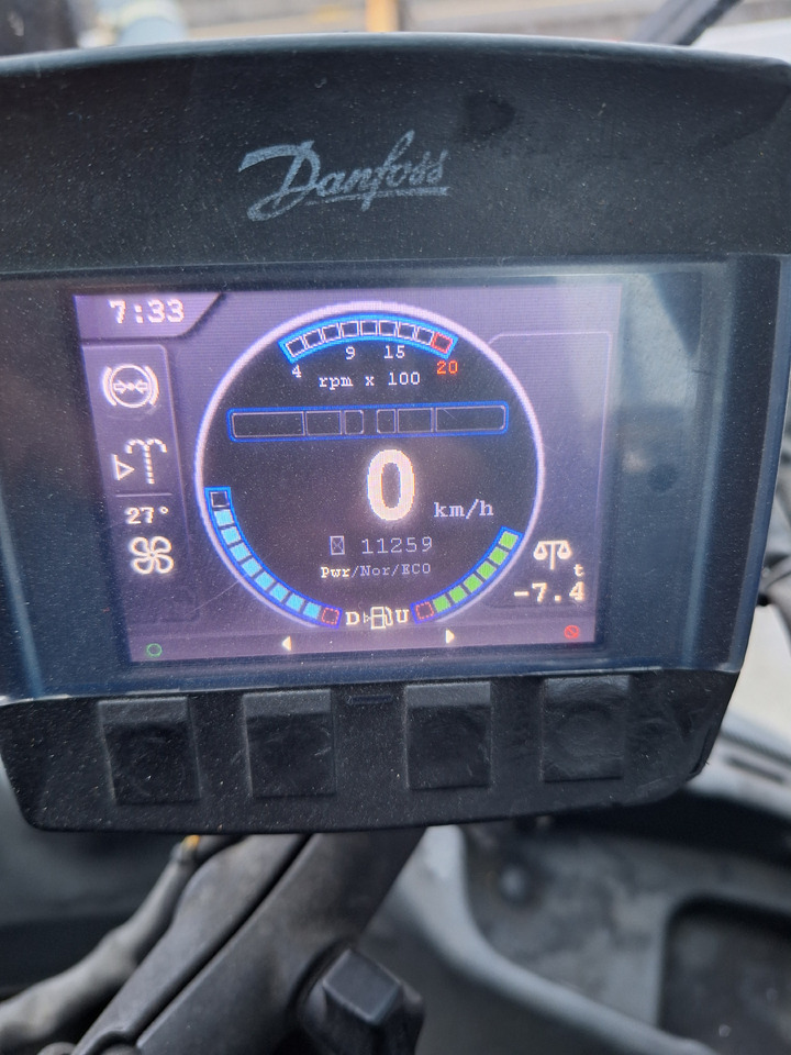 KALMAR DCG 100 45 ES7 - رافعة للحاويات: صور 4 KALMAR DCG 100 45 ES7 - رافعة للحاويات: صور 4