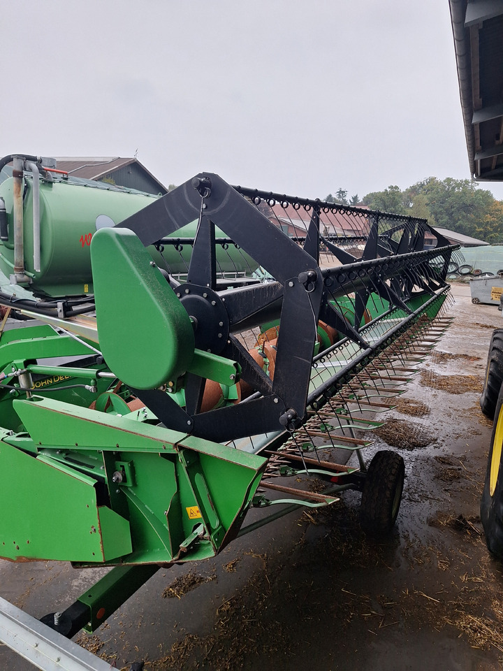 JOHN DEERE T550 - حصادة شاملة: صور 3 JOHN DEERE T550 - حصادة شاملة: صور 3