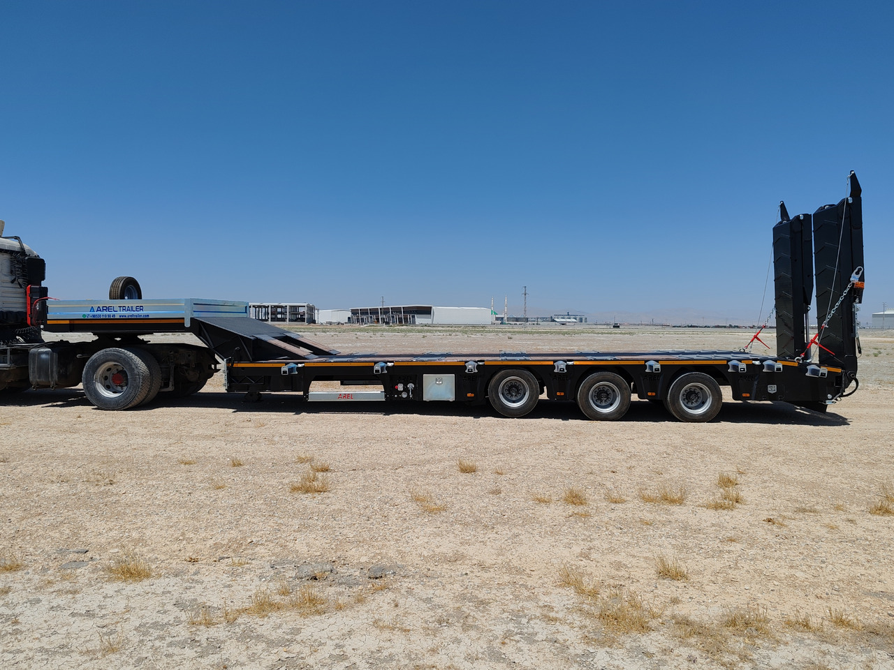 AREL TRAILER 3 AXLE LOWBED TRAILER - عربة مسطحة منخفضة نصف مقطورة: صور 4 AREL TRAILER 3 AXLE LOWBED TRAILER - عربة مسطحة منخفضة نصف مقطورة: صور 4