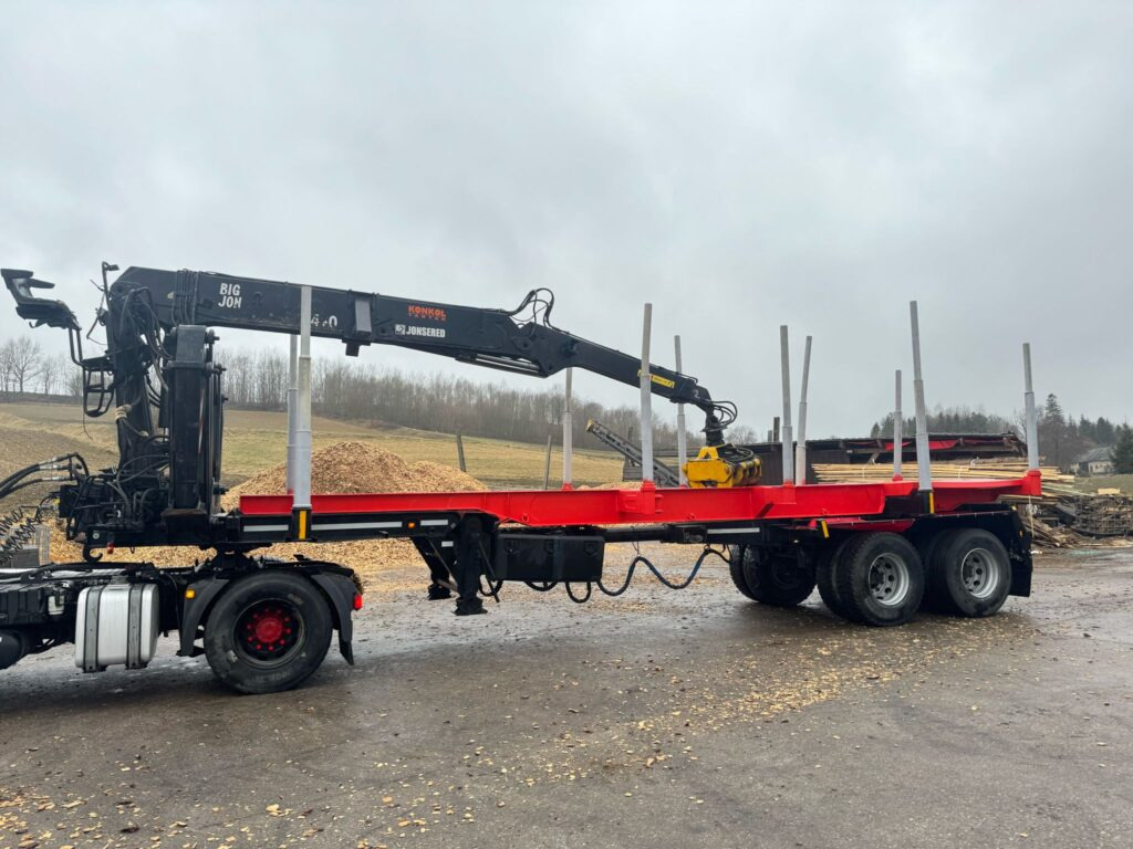 NACZEPA Z DŹWIGIEM DO DREWNA - نصف مقطورة اخشاب: صور 3 NACZEPA Z DŹWIGIEM DO DREWNA - نصف مقطورة اخشاب: صور 3