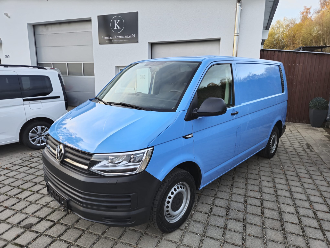 VOLKSWAGEN T6 Transporter Kasten-Kombi LED/AHK/Bluetooth - فان: صور 1 VOLKSWAGEN T6 Transporter Kasten-Kombi LED/AHK/Bluetooth - فان: صور 1