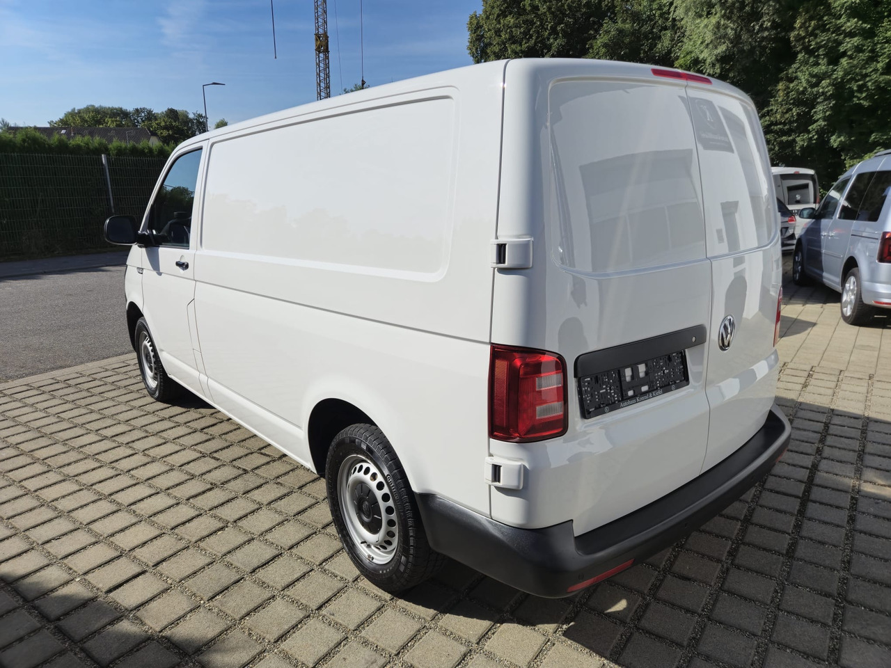 VOLKSWAGEN T6 Transporter Kasten-Kombi Navi/ACC/Standheiz. - فان: صور 4 VOLKSWAGEN T6 Transporter Kasten-Kombi Navi/ACC/Standheiz. - فان: صور 4