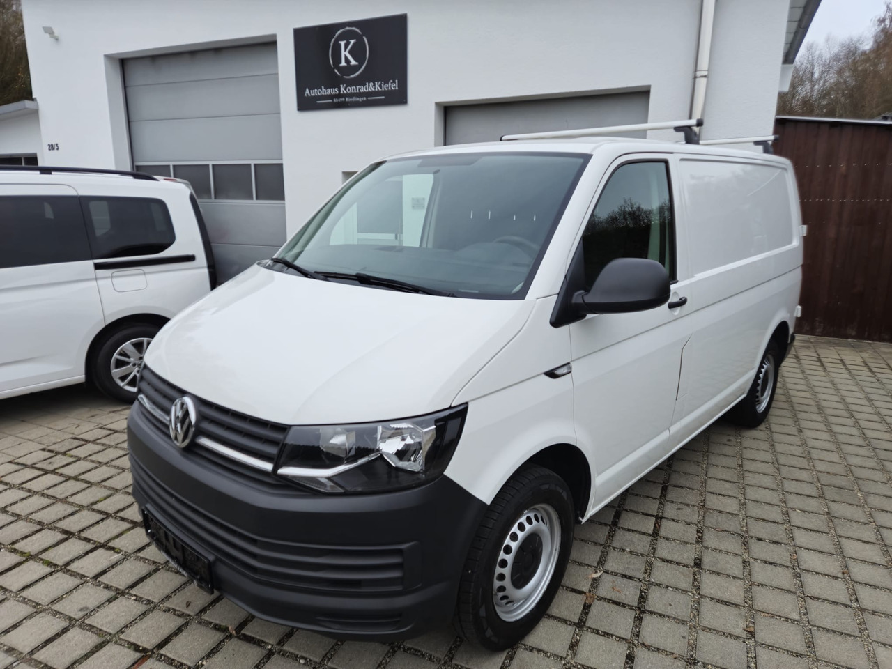 VOLKSWAGEN T6 Transporter Kasten-Kombi Standheizung - فان: صور 1 VOLKSWAGEN T6 Transporter Kasten-Kombi Standheizung - فان: صور 1