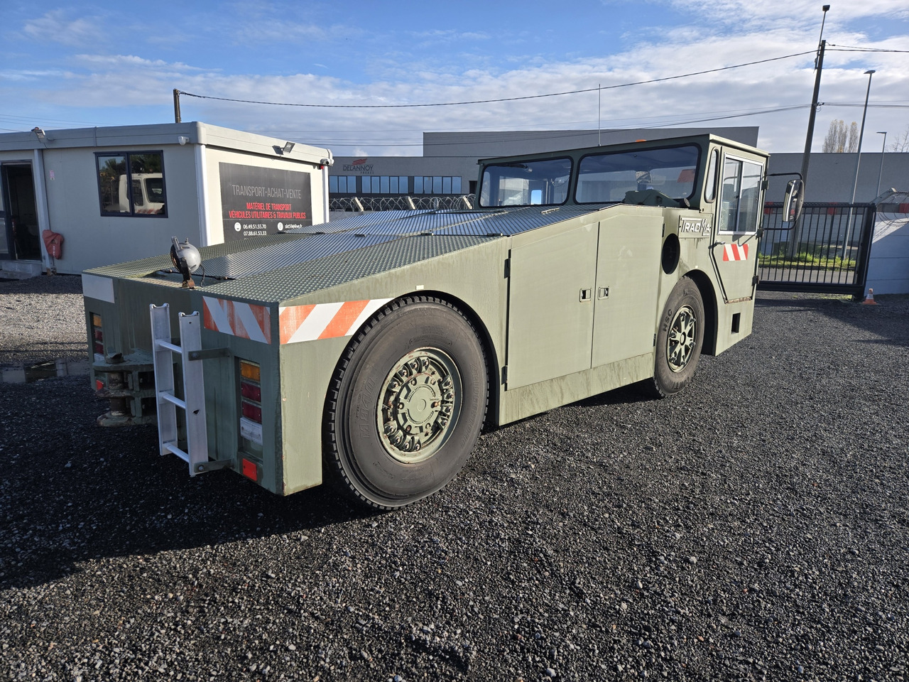 Tracma TD18000 - جرارات الطائرات: صور 4 Tracma TD18000 - جرارات الطائرات: صور 4