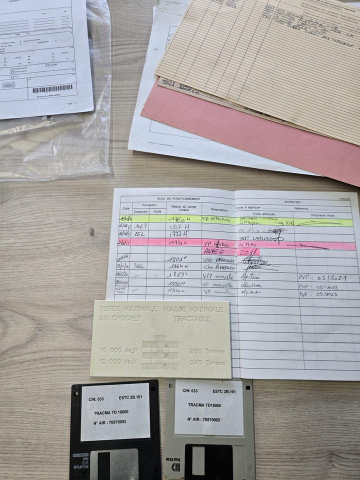 Tracma TD18000 - جرارات الطائرات: صور 5 Tracma TD18000 - جرارات الطائرات: صور 5