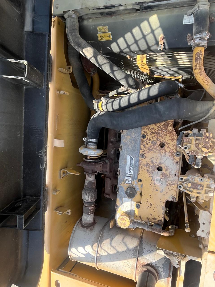 CATERPILLAR 323DL - حفارات زحافة: صور 4 CATERPILLAR 323DL - حفارات زحافة: صور 4