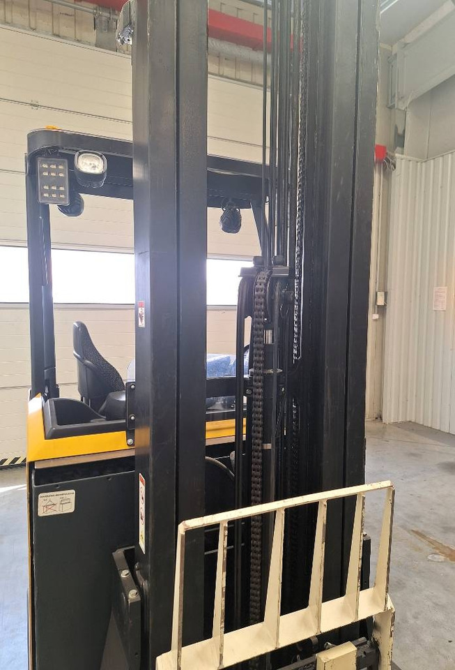 Yale MR 14 - شاحنة مناولة: صور 4 Yale MR 14 - شاحنة مناولة: صور 4