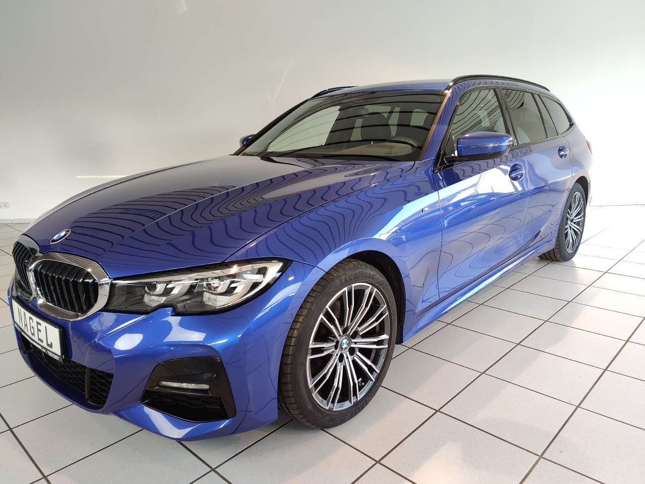 BMW 320 d xDrive Touring M Sport Nav Leder Rükam AHK - سيارة ستيشن: صور 1 BMW 320 d xDrive Touring M Sport Nav Leder Rükam AHK - سيارة ستيشن: صور 1