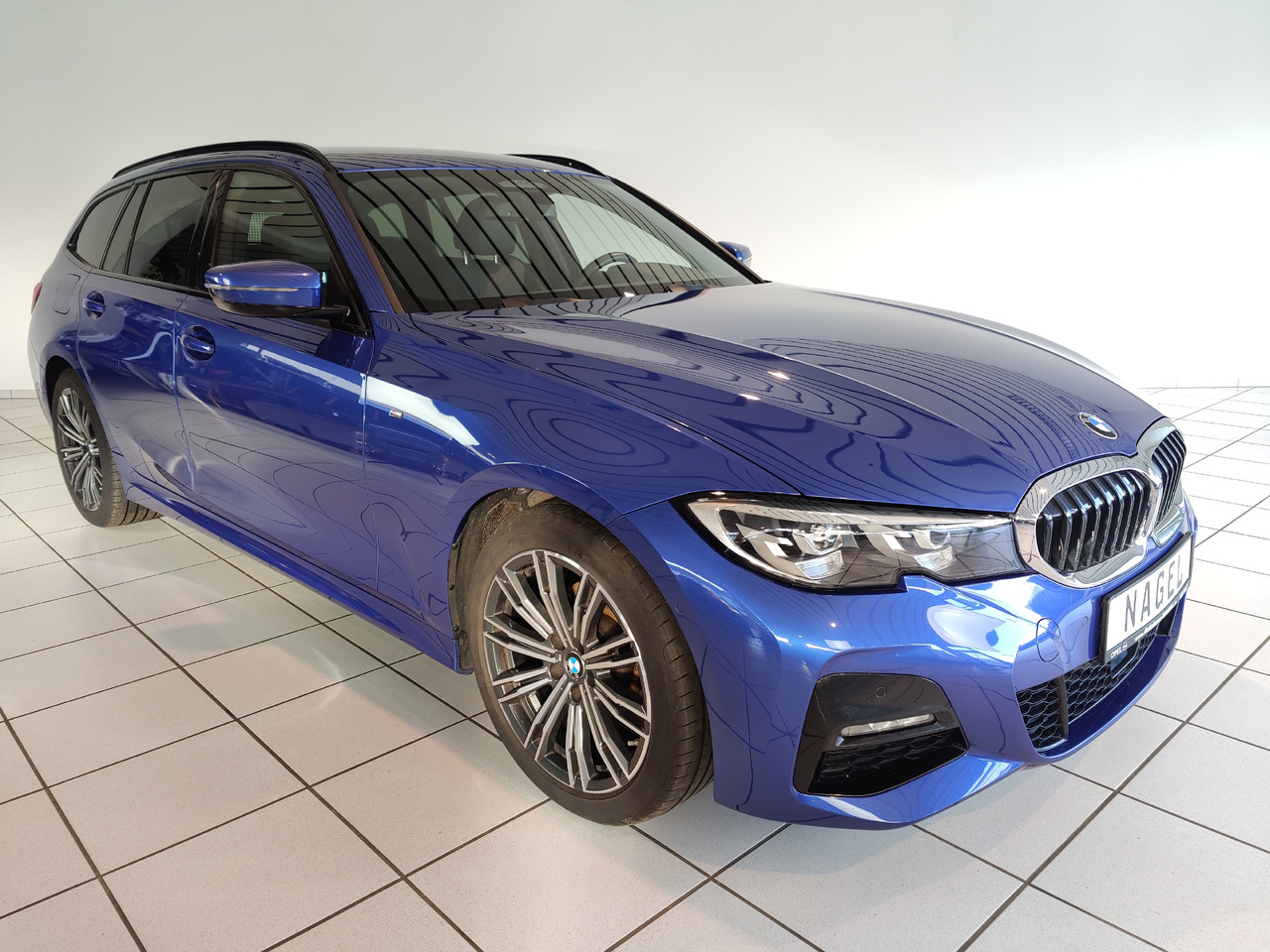 BMW 320 d xDrive Touring M Sport Nav Leder Rükam AHK - سيارة ستيشن: صور 3 BMW 320 d xDrive Touring M Sport Nav Leder Rükam AHK - سيارة ستيشن: صور 3