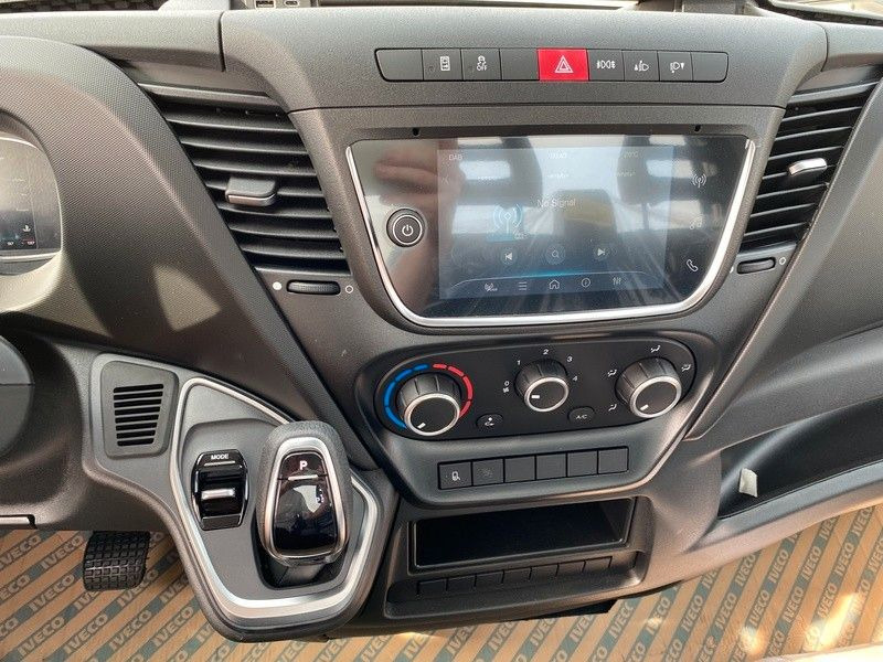 Iveco Daily 50C18HA8 Z Pritsche+Plane Iveco Daily 50C18HA8 Z Pritsche+Plane - الشاحنات الصغيرة ستائر: صور 4 Iveco Daily 50C18HA8 Z Pritsche+Plane Iveco Daily 50C18HA8 Z Pritsche+Plane - الشاحنات الصغيرة ستائر: صور 4