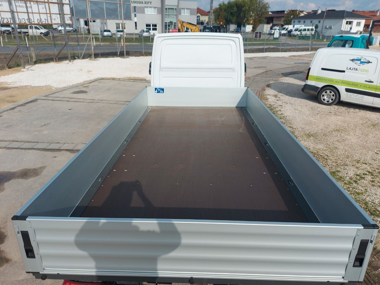 الشاحنات الصغيرة المسطحة Mercedes-Benz Sprinter 315Pritsche: صور 15 الشاحنات الصغيرة المسطحة Mercedes-Benz Sprinter 315Pritsche: صور 15