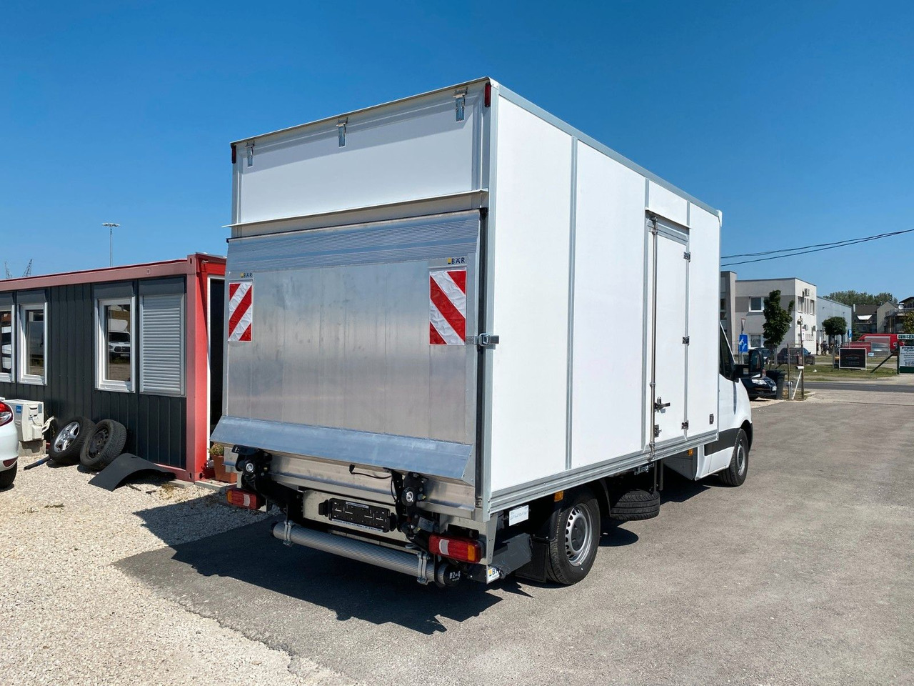 Mercedes-Benz Sprinter 317 Koffer+LBW - الشاحنات الصغيرة صندوق مغلق: صور 5 Mercedes-Benz Sprinter 317 Koffer+LBW - الشاحنات الصغيرة صندوق مغلق: صور 5