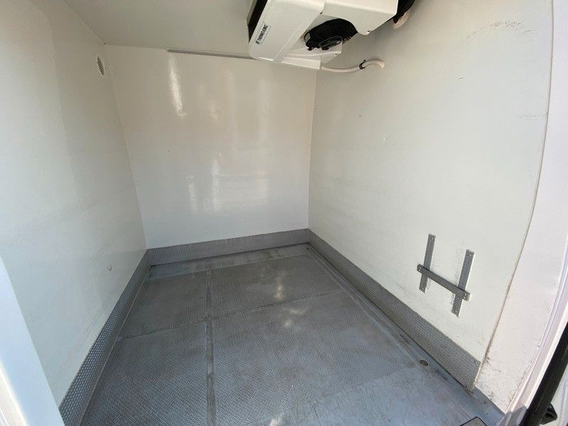 الشاحنات الصغيرة المبردة Mercedes-Benz Sprinter III Kasten FWD 211/215 CDI FWD L2: صور 10