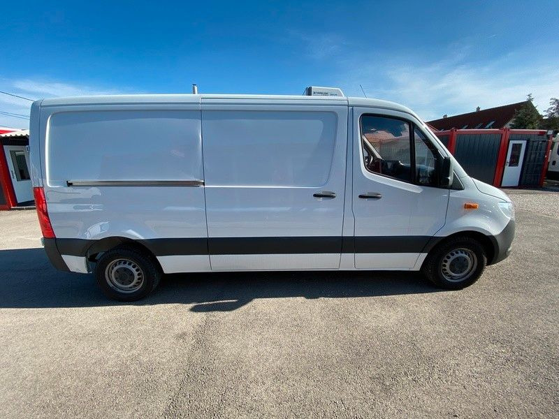الشاحنات الصغيرة المبردة Mercedes-Benz Sprinter III Kasten FWD 211/215 CDI FWD L2: صور 7