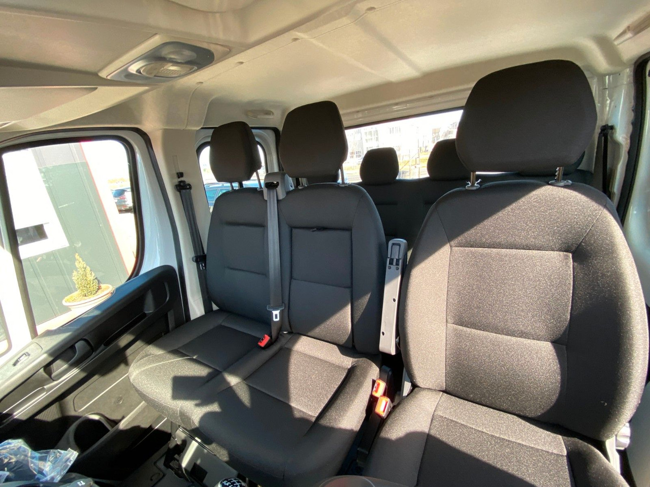 Peugeot BOXER CHDC L4 HEAVY PRITSCHE - الشاحنات الصغيرة المسطحة, الشاحنات الصغيرة كابينة مزدوجة: صور 4 Peugeot BOXER CHDC L4 HEAVY PRITSCHE - الشاحنات الصغيرة المسطحة, الشاحنات الصغيرة كابينة مزدوجة: صور 4