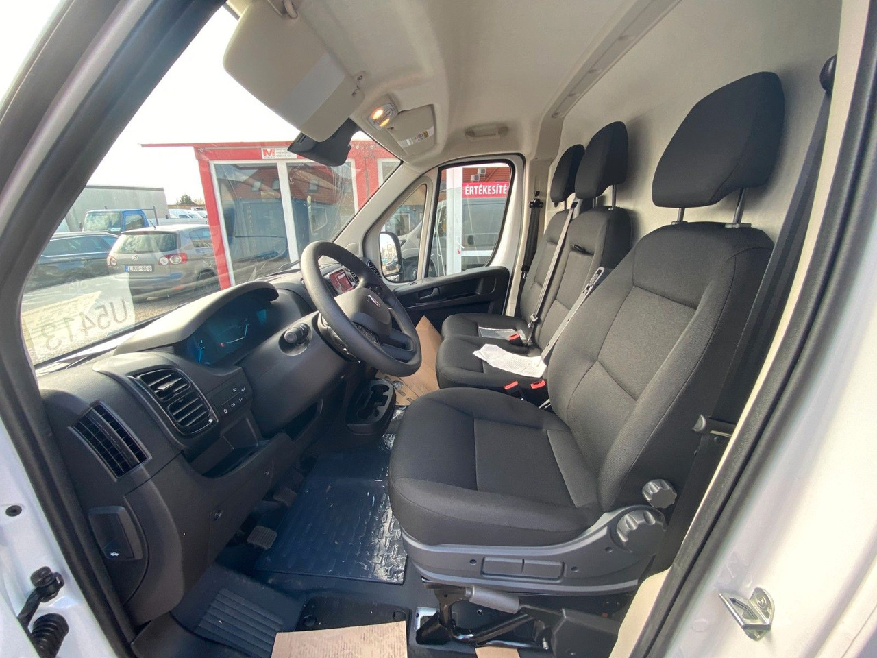 فان المدمجة Peugeot Boxer: صور 8