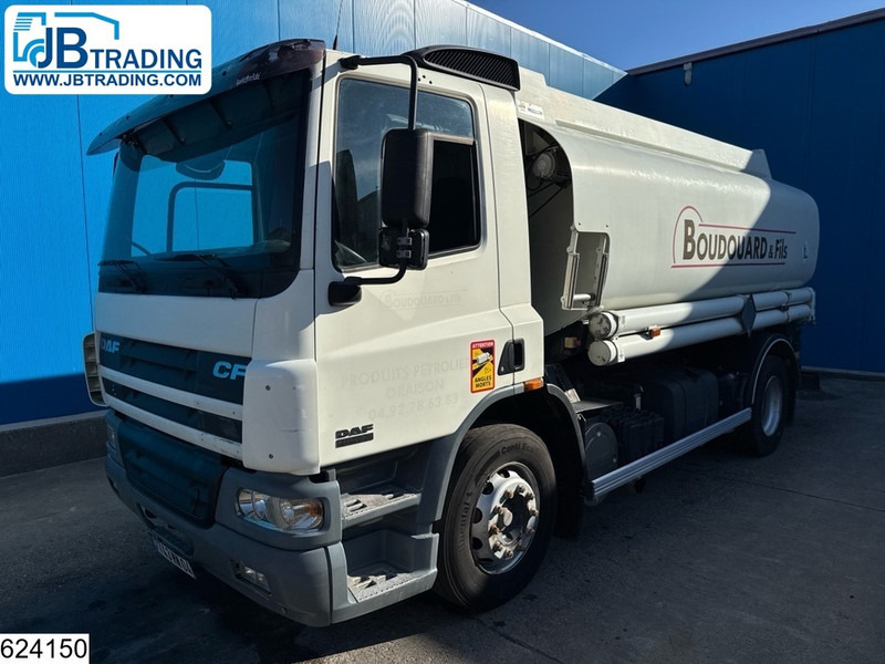 DAF CF 360 Euro 3, Fuel, Handgeschakeld, 14733 Liter, 5 Comp - شاحنة صهريج: صور 1 DAF CF 360 Euro 3, Fuel, Handgeschakeld, 14733 Liter, 5 Comp - شاحنة صهريج: صور 1