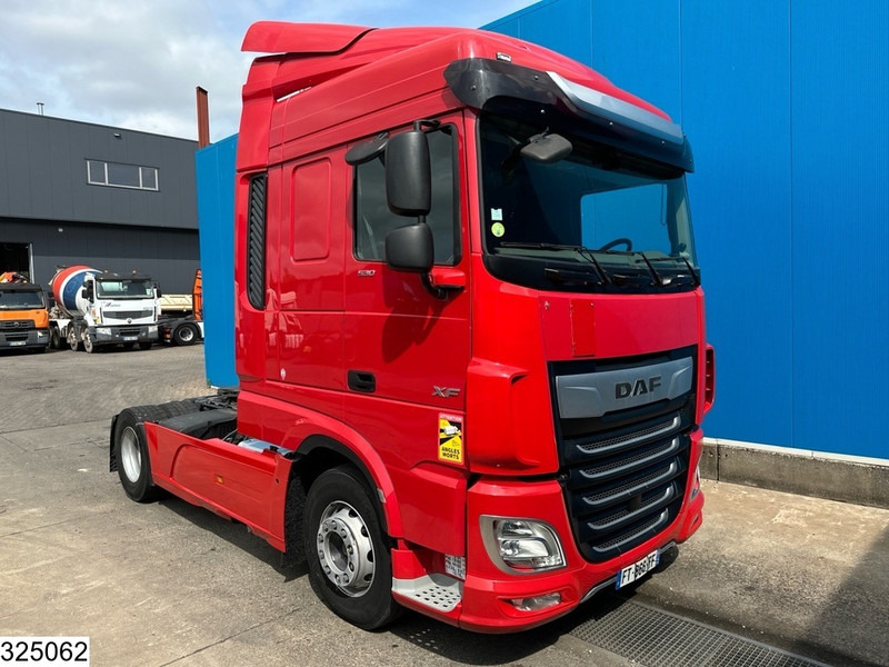 DAF XF 530 EURO 6, Standairco, PTO - شاحنة جرار: صور 3 DAF XF 530 EURO 6, Standairco, PTO - شاحنة جرار: صور 3