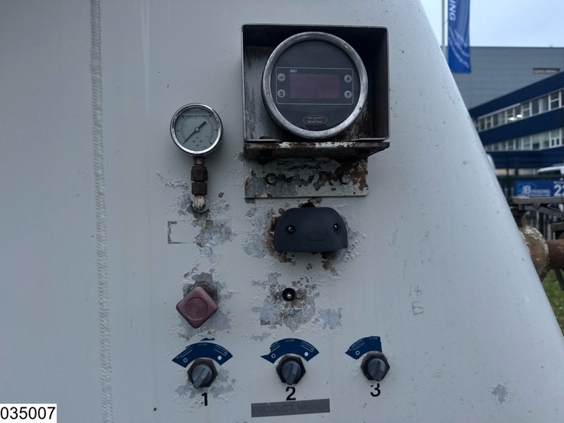 نصف مقطورة صهريج Feldbinder Silo 40.000 Liter, 3 Comp: صور 11 نصف مقطورة صهريج Feldbinder Silo 40.000 Liter, 3 Comp: صور 11