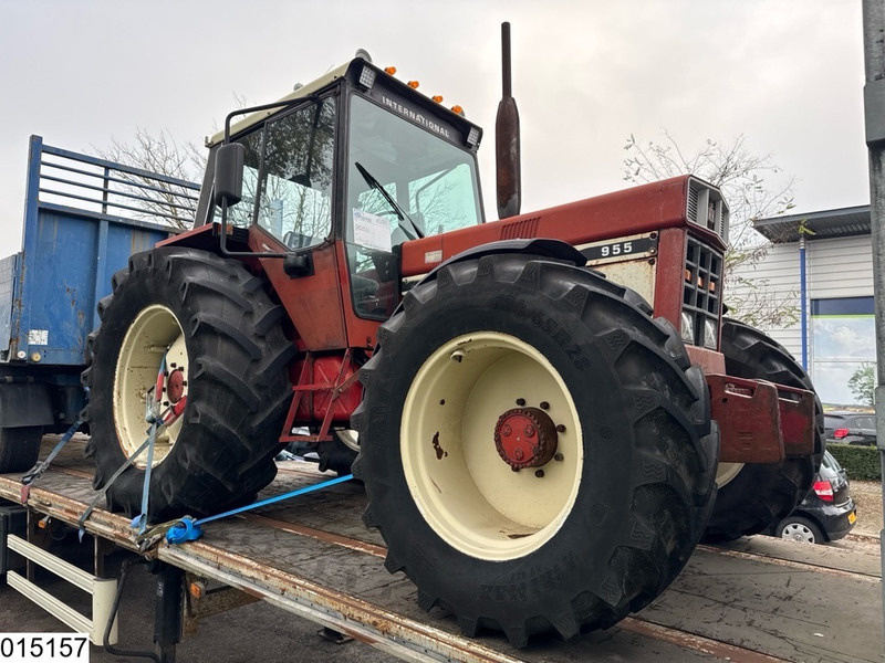 International 955A - جرار: صور 3 International 955A - جرار: صور 3