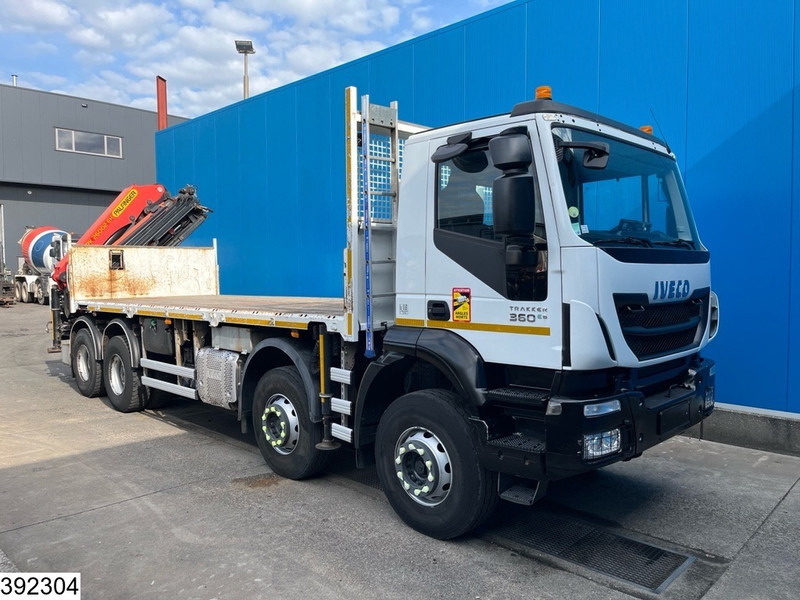 شاحنات مسطحة, شاحنة كرين Iveco Trakker 360 8x4, EURO 6, Retarder, Palfinger: صور 7