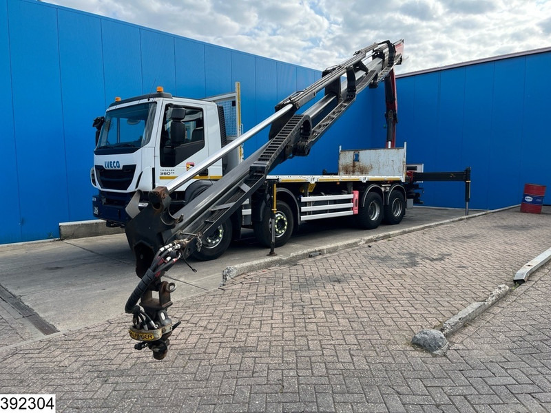 شاحنات مسطحة, شاحنة كرين Iveco Trakker 360 8x4, EURO 6, Retarder, Palfinger: صور 10