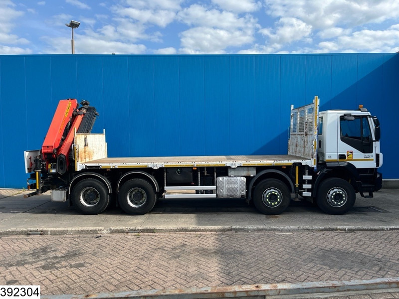 شاحنات مسطحة, شاحنة كرين Iveco Trakker 360 8x4, EURO 6, Retarder, Palfinger: صور 9