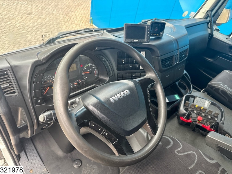 Iveco Trakker 410 6X4, EURO 6, Palfinger, Retarder, Steel suspension - شاحنات مسطحة, شاحنة كرين: صور 5 Iveco Trakker 410 6X4, EURO 6, Palfinger, Retarder, Steel suspension - شاحنات مسطحة, شاحنة كرين: صور 5