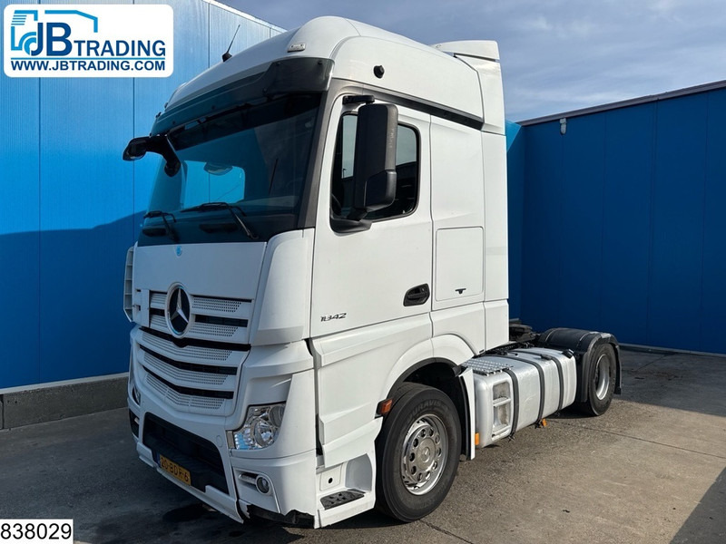 Mercedes-Benz Actros 1842 EURO 6 - شاحنة جرار: صور 1 Mercedes-Benz Actros 1842 EURO 6 - شاحنة جرار: صور 1