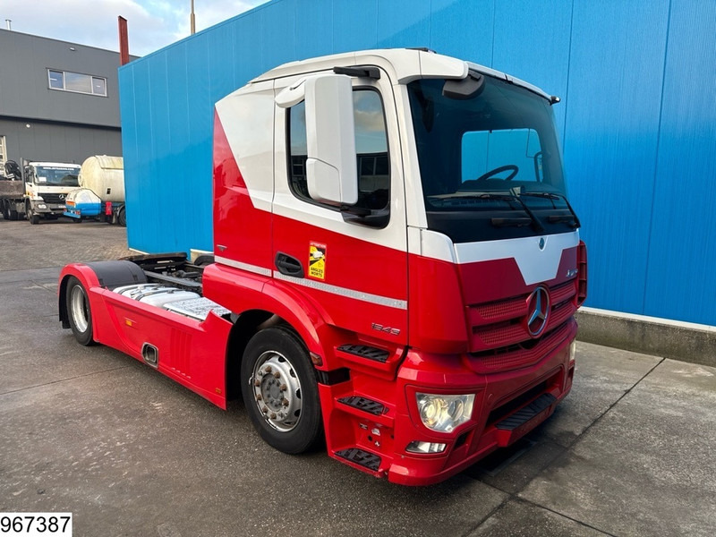 Mercedes-Benz Actros 1843 EURO 6, Hydrauliek, Retarder, LOHR - شاحنة جرار: صور 3 Mercedes-Benz Actros 1843 EURO 6, Hydrauliek, Retarder, LOHR - شاحنة جرار: صور 3