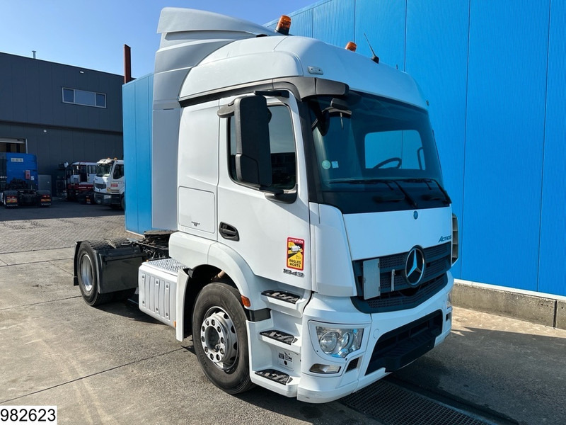 Mercedes-Benz Actros 1843 EURO 6 - شاحنة جرار: صور 3 Mercedes-Benz Actros 1843 EURO 6 - شاحنة جرار: صور 3