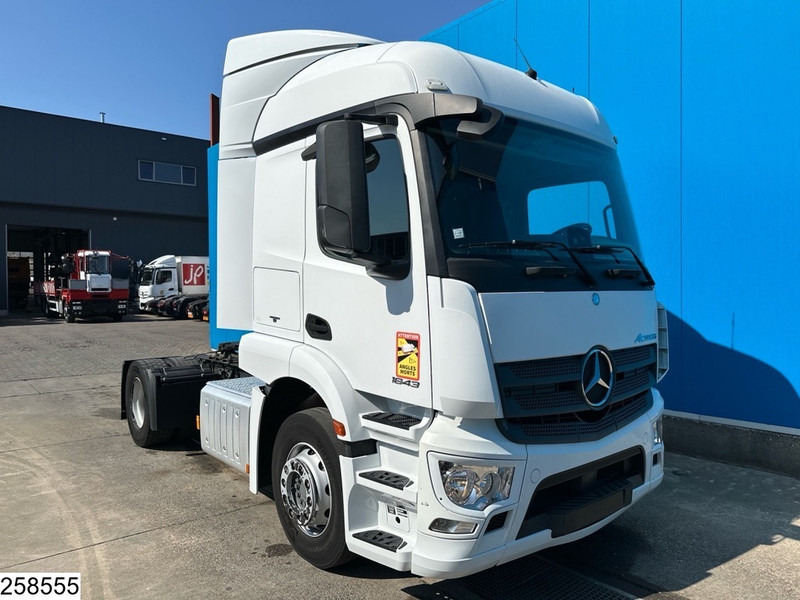 Mercedes-Benz Actros 1843 EURO 6 - شاحنة جرار: صور 3 Mercedes-Benz Actros 1843 EURO 6 - شاحنة جرار: صور 3