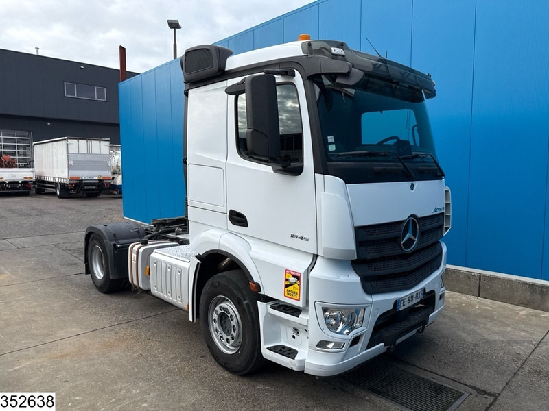 Mercedes-Benz Actros 1845 EURO 6, Hydraulic - شاحنة جرار: صور 3 Mercedes-Benz Actros 1845 EURO 6, Hydraulic - شاحنة جرار: صور 3