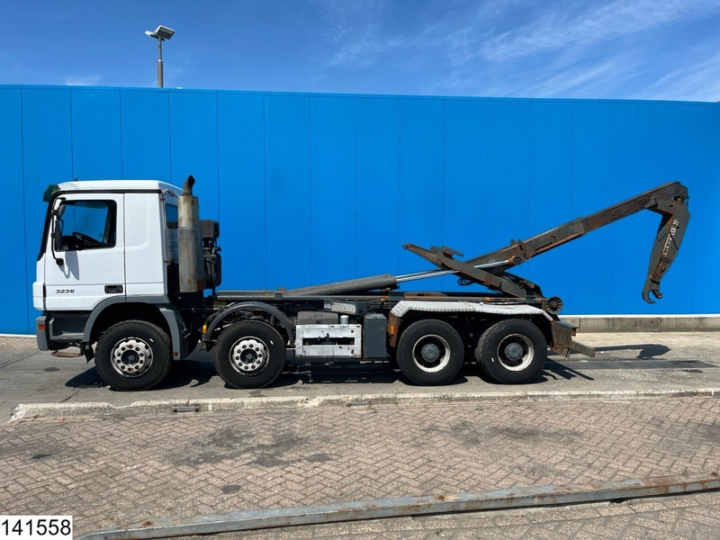 Mercedes-Benz Actros 3236 8x4, Steel suspension, 3 Pedals - شاحنة ذات الخطاف: صور 3 Mercedes-Benz Actros 3236 8x4, Steel suspension, 3 Pedals - شاحنة ذات الخطاف: صور 3