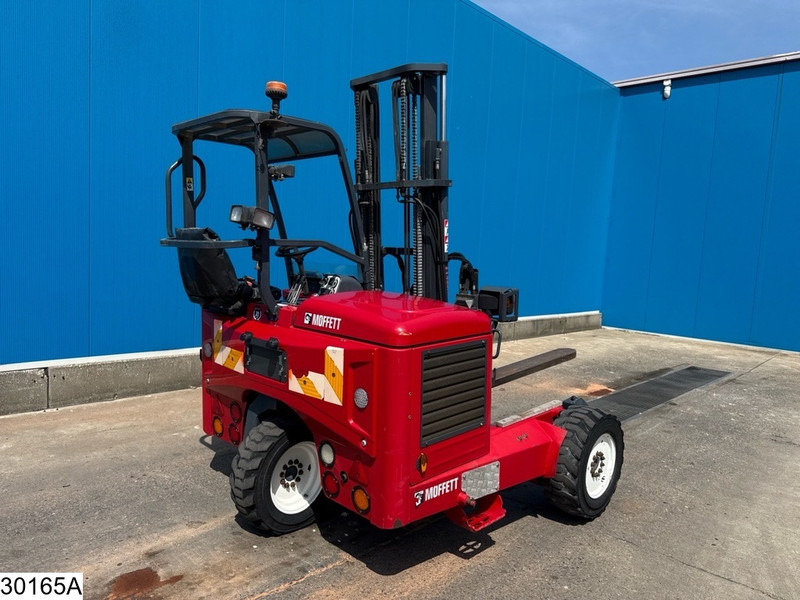 Moffett M5 20.4 1889 Hr, 26.1 kW - رافعة شوكية ديزل: صور 4 Moffett M5 20.4 1889 Hr, 26.1 kW - رافعة شوكية ديزل: صور 4