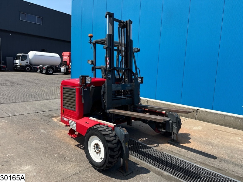 Moffett M5 20.4 1889 Hr, 26.1 kW - رافعة شوكية ديزل: صور 5 Moffett M5 20.4 1889 Hr, 26.1 kW - رافعة شوكية ديزل: صور 5