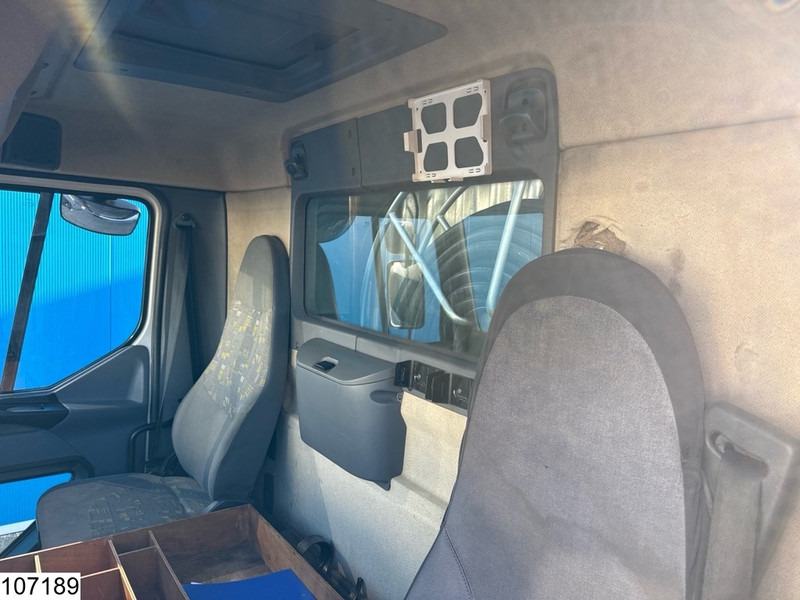 Renault Premium 270 13390 Liter, 4 Comp, Handgeschakeld, Fuel - شاحنة صهريج: صور 5 Renault Premium 270 13390 Liter, 4 Comp, Handgeschakeld, Fuel - شاحنة صهريج: صور 5