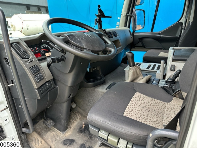 Renault Premium 310 Dxi EURO 5, Retarder, Fuel, 13.000 Liter, 4 Comp - شاحنة صهريج: صور 5 Renault Premium 310 Dxi EURO 5, Retarder, Fuel, 13.000 Liter, 4 Comp - شاحنة صهريج: صور 5