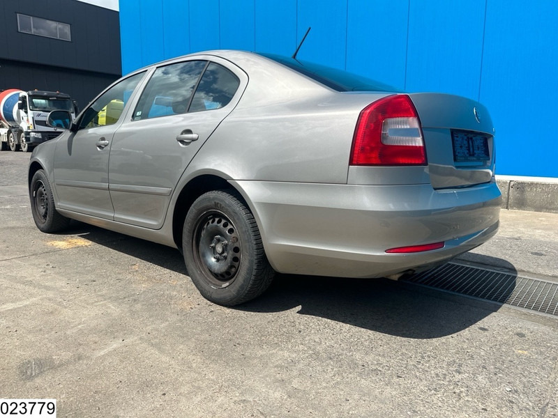 Škoda 2.0 TDI Octavia - هاتشباك: صور 4 Škoda 2.0 TDI Octavia - هاتشباك: صور 4