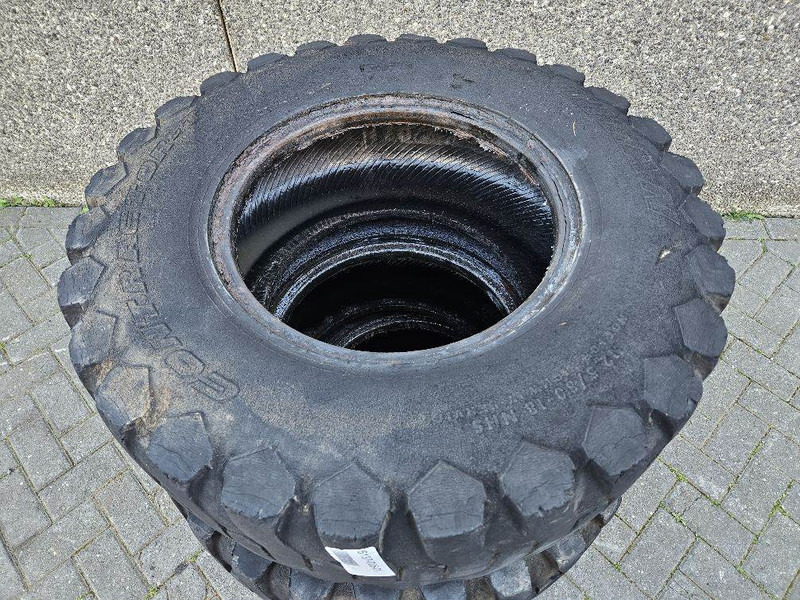 Ahlmann AL95-Titan 12.5/80-18-Tire/Reifen/Band - الإطارات والجنوط - آلات البناء: صور 4 Ahlmann AL95-Titan 12.5/80-18-Tire/Reifen/Band - الإطارات والجنوط - آلات البناء: صور 4