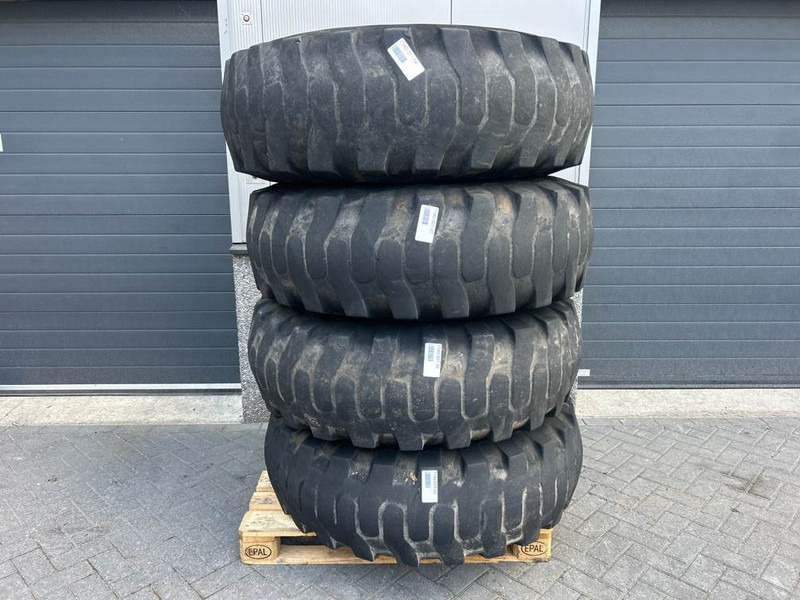 Ahlmann AZ14-CEAT 17.5-25-Tire/Reifen/Band - الإطارات والجنوط - آلات البناء: صور 1 Ahlmann AZ14-CEAT 17.5-25-Tire/Reifen/Band - الإطارات والجنوط - آلات البناء: صور 1