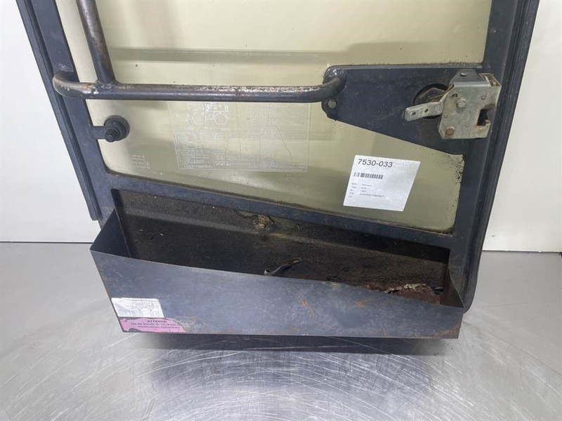 Ahlmann AZ6-4145329K-Door/Tür/Deur - الكابينة والداخلية - آلات البناء: صور 3 Ahlmann AZ6-4145329K-Door/Tür/Deur - الكابينة والداخلية - آلات البناء: صور 3