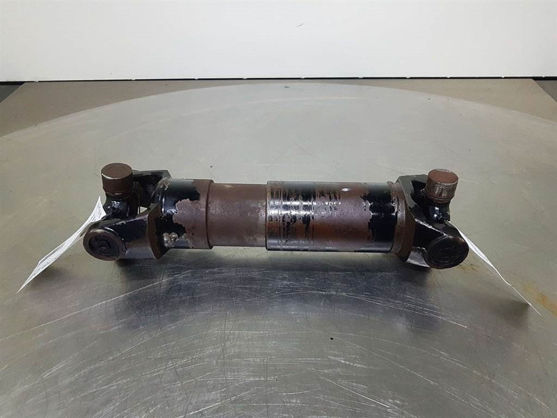 Case 621D - Propshaft/Gelenkwelle/Cardanas - المحور و قطع الغيار - آلات البناء: صور 1 Case 621D - Propshaft/Gelenkwelle/Cardanas - المحور و قطع الغيار - آلات البناء: صور 1