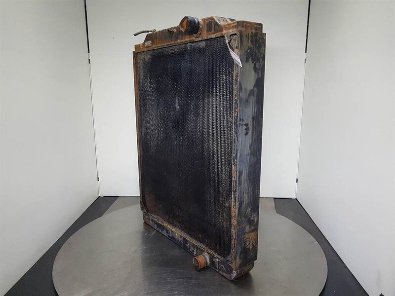 Case 921C-Modine 395586A1-Cooler/Kühler/Koeler - المحرك - آلات البناء: صور 2 Case 921C-Modine 395586A1-Cooler/Kühler/Koeler - المحرك - آلات البناء: صور 2