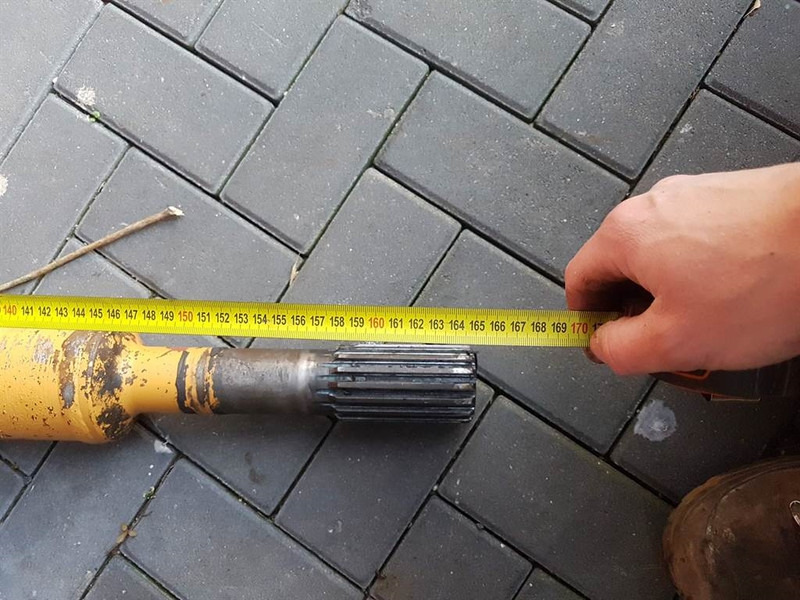 Case 921C - Propshaft/Gelenkwelle/Cardanas - المحور و قطع الغيار - آلات البناء: صور 5 Case 921C - Propshaft/Gelenkwelle/Cardanas - المحور و قطع الغيار - آلات البناء: صور 5