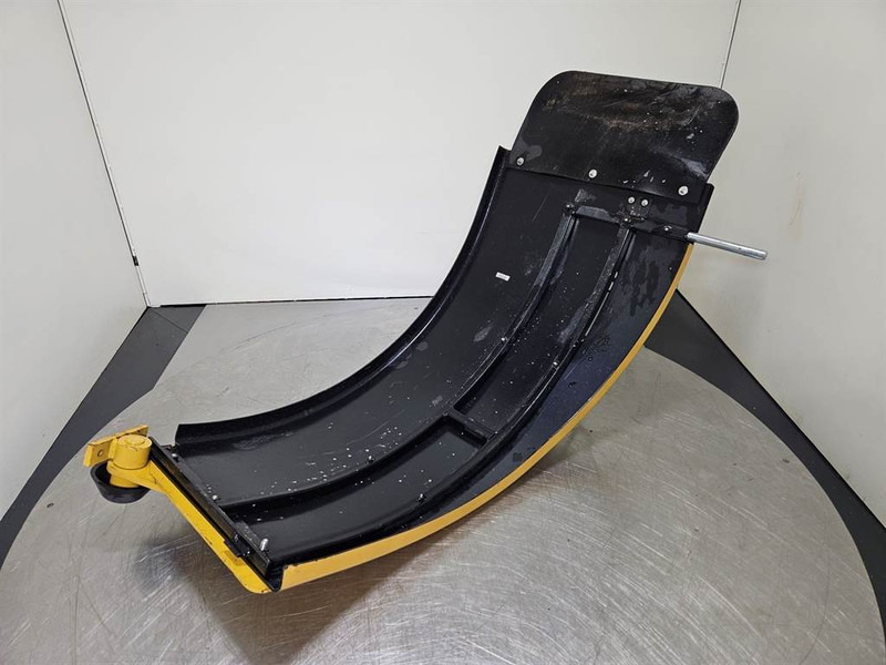 Cat 924-219-6911-Mud guard/Kotfluegel/Spatbord - الإطار / الشاسيه - آلات البناء: صور 3 Cat 924-219-6911-Mud guard/Kotfluegel/Spatbord - الإطار / الشاسيه - آلات البناء: صور 3